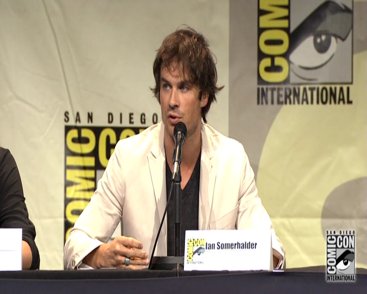 VampireDiariesWorld-dot-nl_S7-dvdextra-2015ComicConPanel1399.jpg