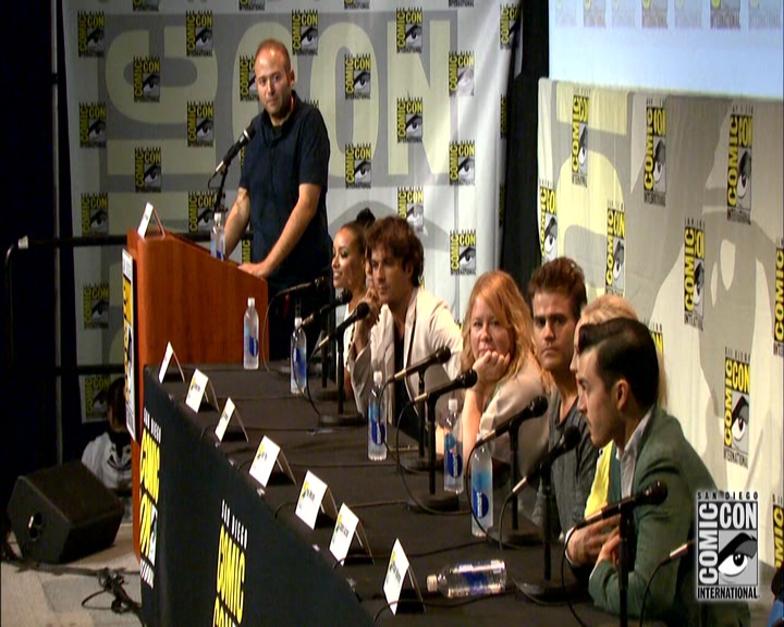 VampireDiariesWorld-dot-nl_S7-dvdextra-2015ComicConPanel1459.jpg