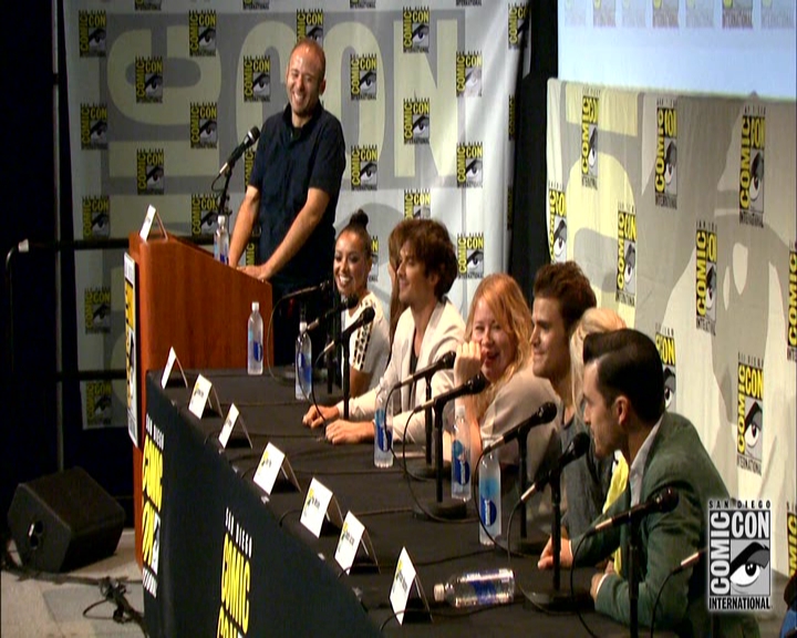 VampireDiariesWorld-dot-nl_S7-dvdextra-2015ComicConPanel1481.jpg