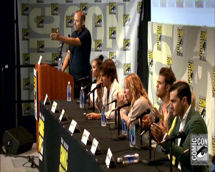 VampireDiariesWorld-dot-nl_S7-dvdextra-2015ComicConPanel1490.jpg