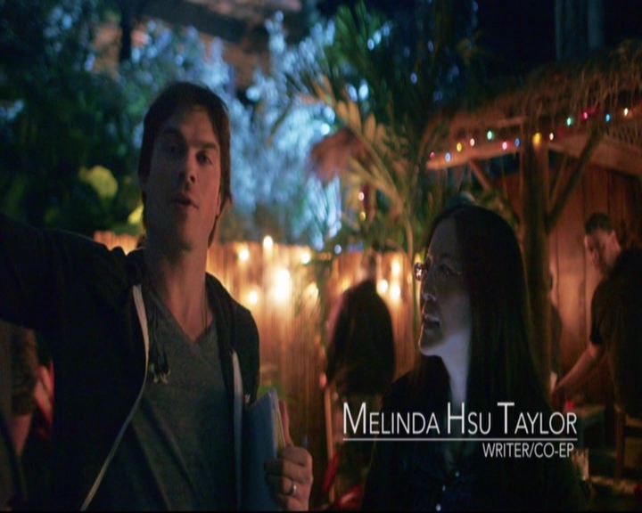 VampireDiariesWorld-dot-nl_S7-dvdextra-DirectingVampires0152.jpg