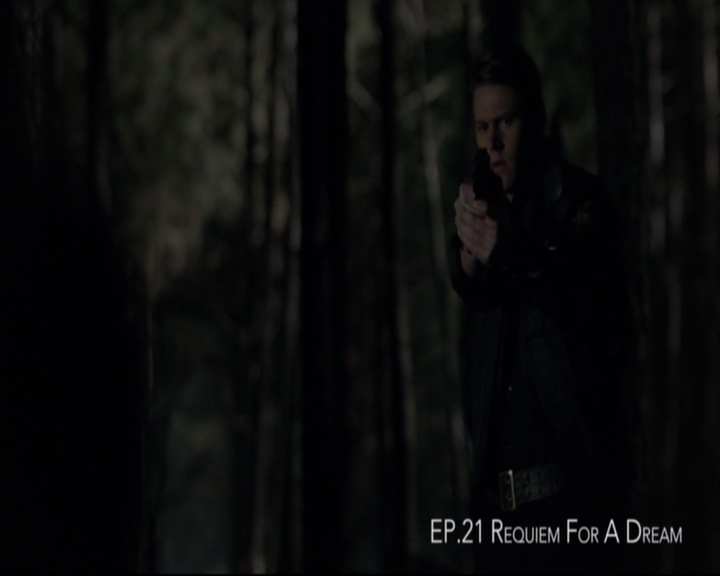 VampireDiariesWorld-dot-nl_S7-dvdextra-DirectingVampires0200.jpg