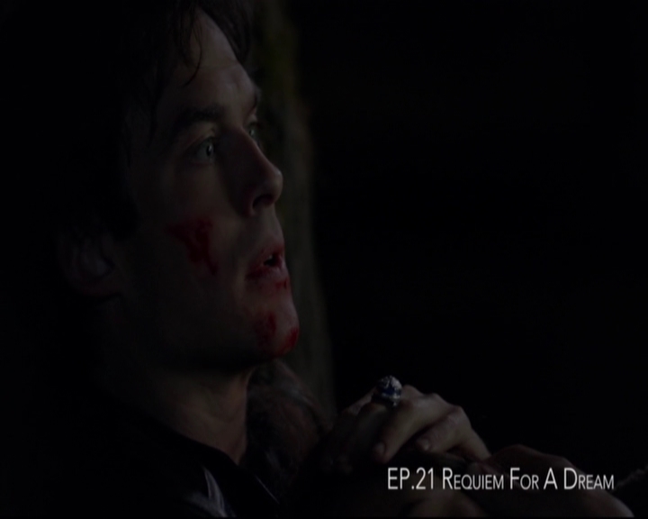 VampireDiariesWorld-dot-nl_S7-dvdextra-DirectingVampires0201.jpg