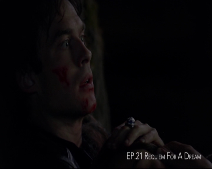 VampireDiariesWorld-dot-nl_S7-dvdextra-DirectingVampires0202.jpg