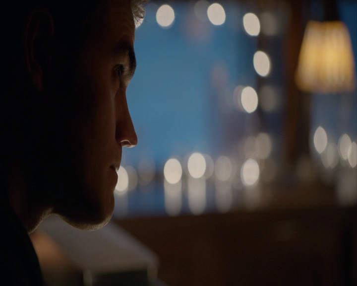 VampireDiaries-dot-nl_VampireDiaries-8x03YouDecidedThatIWasWorthSaving2004.jpg VampireDiaries-dot-nl_VampireDiaries-8x03YouDecidedThatIWasWorthSaving2004.jpg