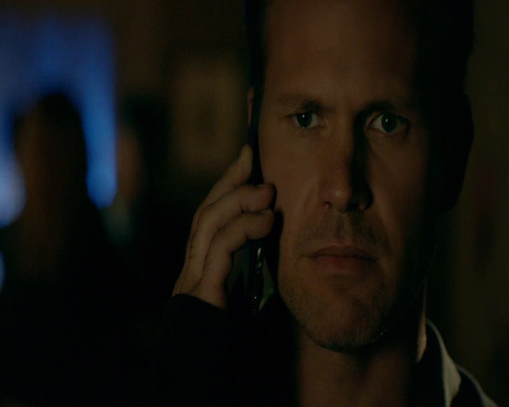 VampireDiaries-dot-nl_VampireDiaries-8x06DetouredOnSomeRandomBackwoodsPathToHell0093.jpg