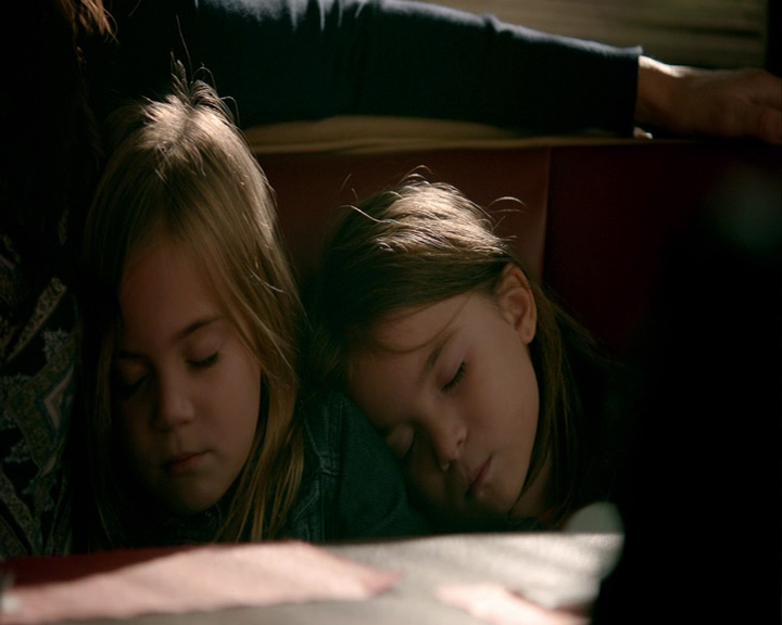 VampireDiaries-dot-nl_VampireDiaries-8x06DetouredOnSomeRandomBackwoodsPathToHell0385.jpg