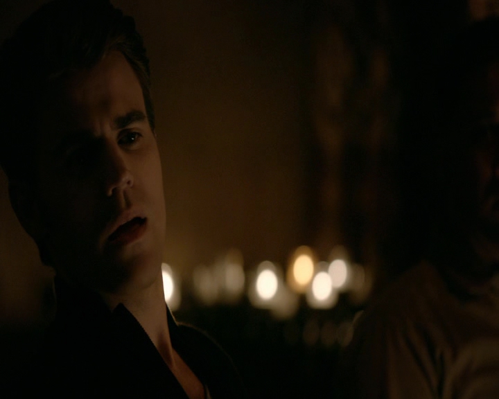 VampireDiaries-dot-nl_VVampireDiaries-dot-nl_VampireDiaries-8x08WeHaveHistoryTogether0111.jpg
