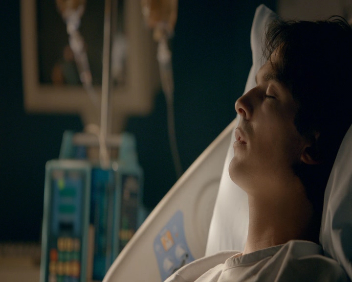 VampireDiaries-dot-nl_VVampireDiaries-dot-nl_VampireDiaries-8x08WeHaveHistoryTogether0588.jpg