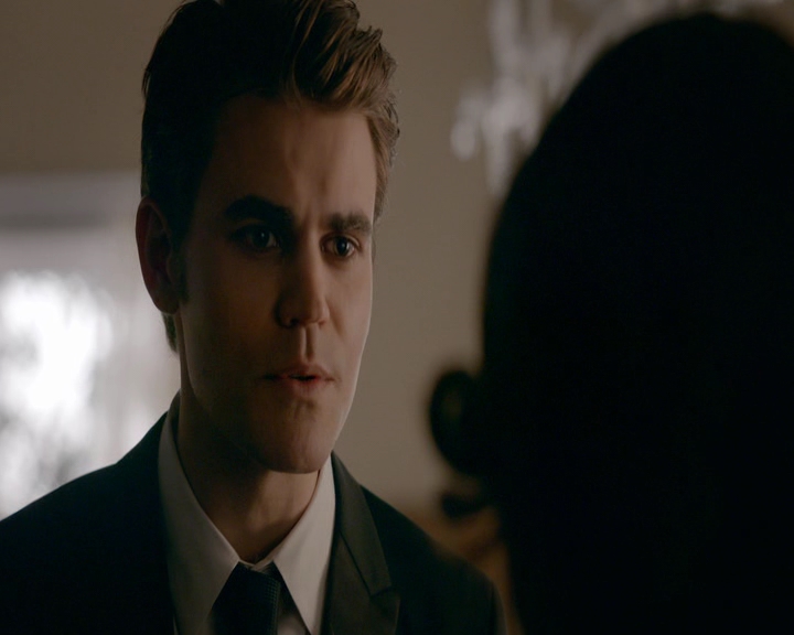 VampireDiaries-dot-nl_VampireDiaries-8x09TheSimpleIntimacyoftheNearTouch0809.jpg