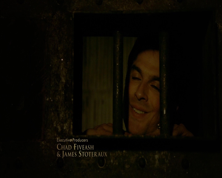 VampireDiaries-dot-nl_VampireDiaries-8x11YouMadeAChoiceToBeGood0159.jpg