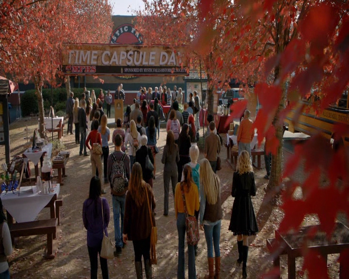 VampireDiaries-dot-nl_VampireDiaries-8x11YouMadeAChoiceToBeGood0189.jpg